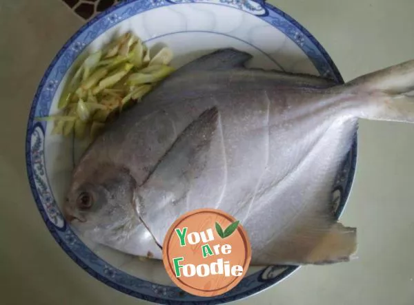 Steamed pomfret 