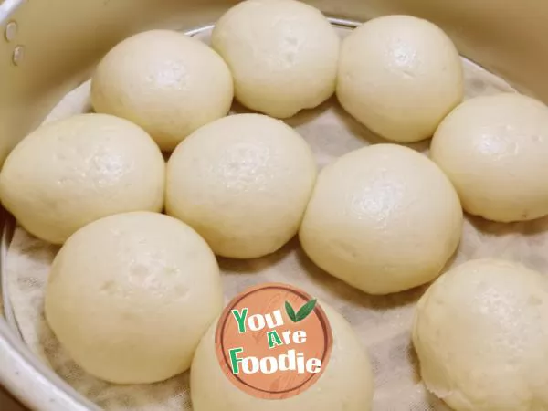 Steamed red bean cake