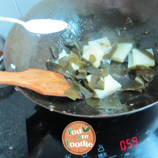 Braised rice and tofu with kelp