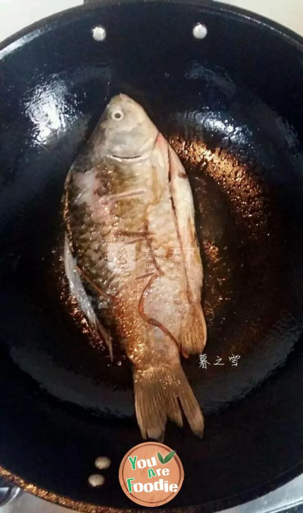 Braised crucian carp