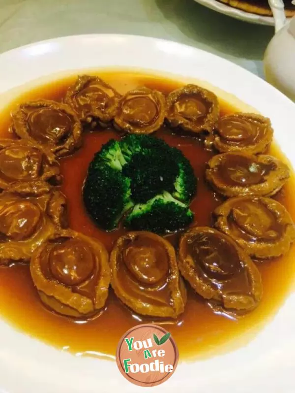 Braised-Abalone-with-Abalone-Sauce