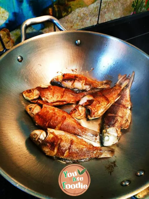 Ningbo roasted crucian carp with Scallion