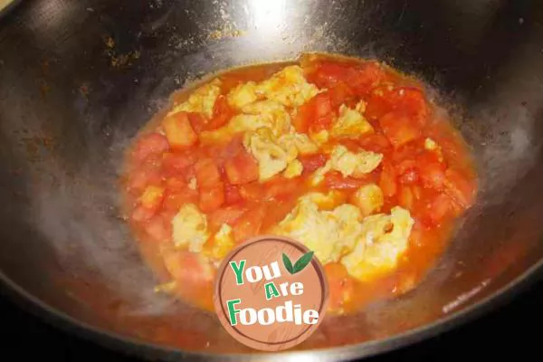 Scrambled egg with tomato