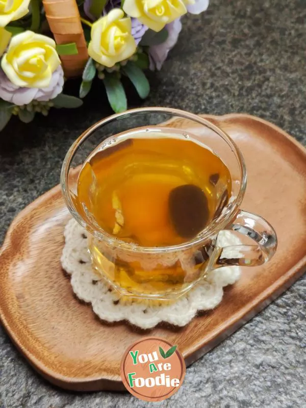 Western-ginseng,-dendrobium,-and-lingzhi-tea