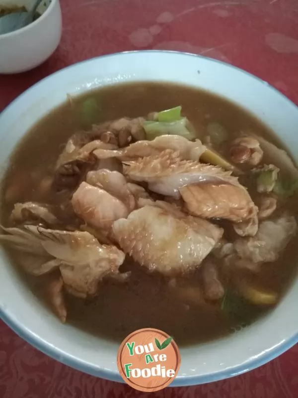 Salmon-belly-in-soy-sauce-soup