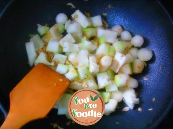 White gourd and shrimp soup