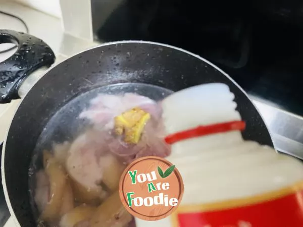 Dried bamboo shoots hot pot with pork trotters