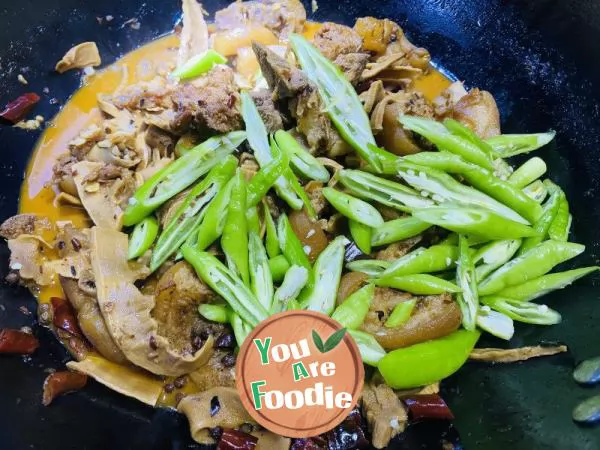 Dried bamboo shoots hot pot with pork trotters