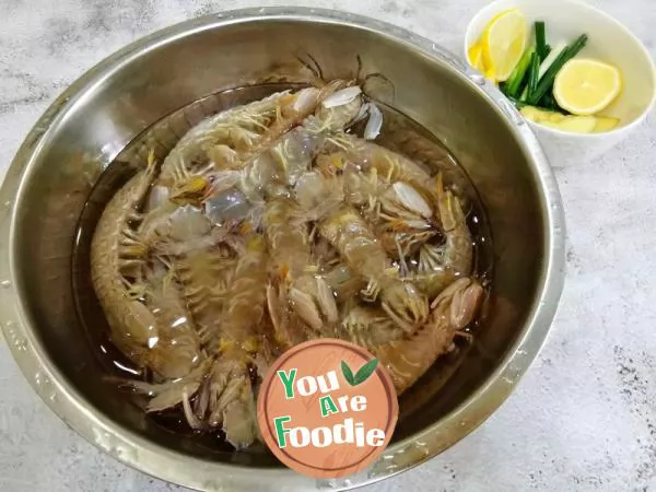 3-minute Kwai, seafood with shrimp in sauce