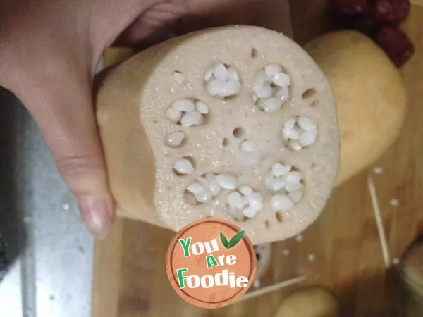 Glutinous rice lotus root