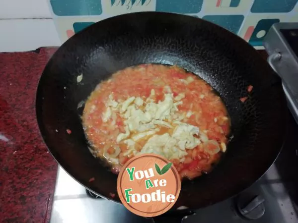 Tomato and egg scissors noodles