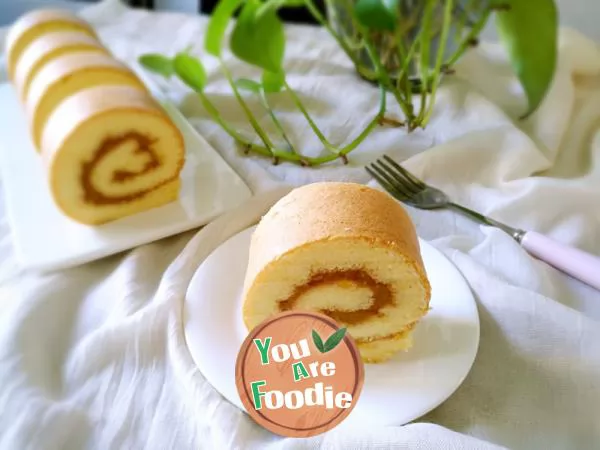 Apple Jam Cake Roll