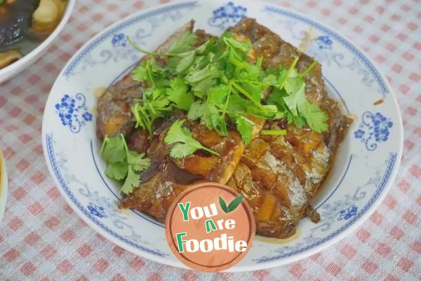 Braised Hairtail in Brown Sauce