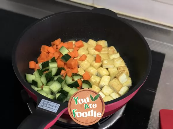 Diced tofu with seasonal vegetables