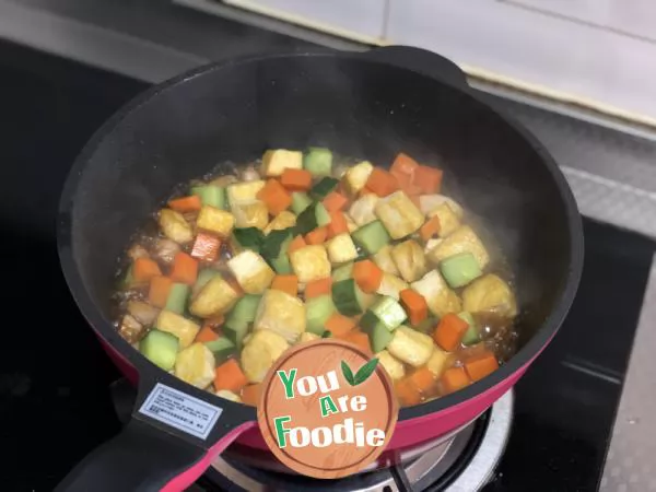 Diced tofu with seasonal vegetables