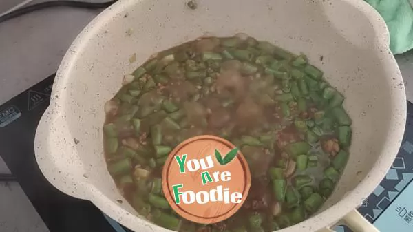 Home cooked meal minced meat and beans