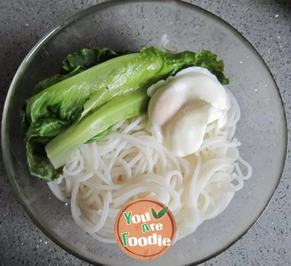 Rice noodles in shrimp soup