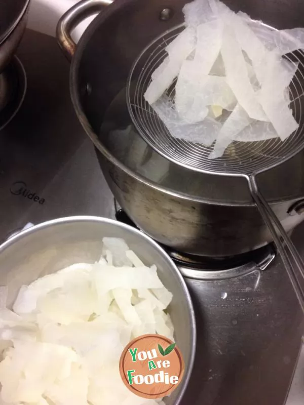 Braised pomelo peel