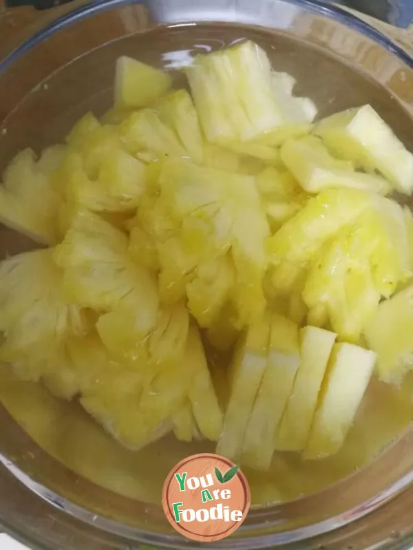 Pineapple in syrup