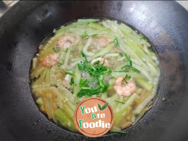 Shrimp, pickled cabbage and loofah soup