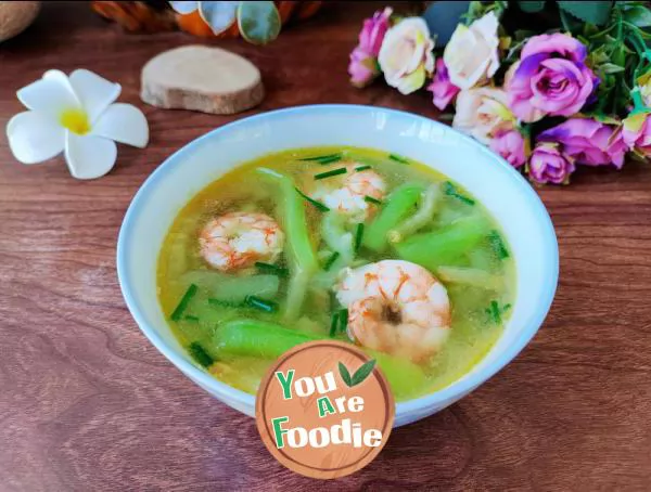 Shrimp, pickled cabbage and loofah soup