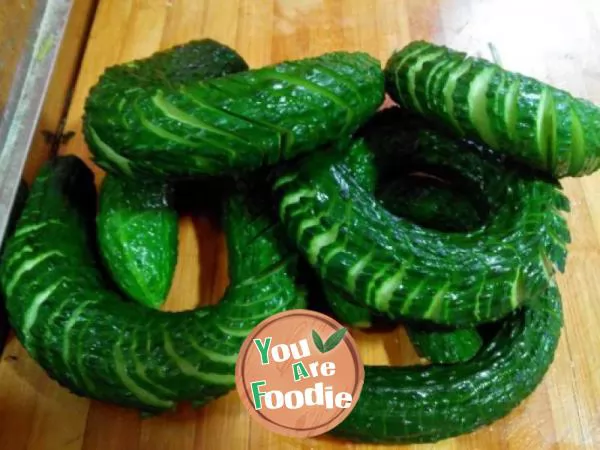 Sweet and sour coir raincoat cucumber