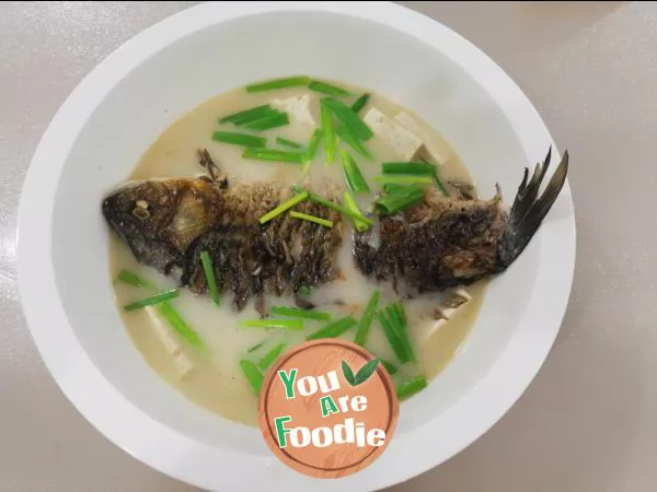 Crucian bean curd soup