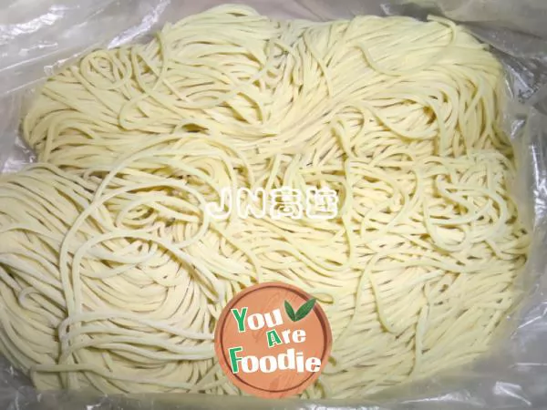 [fried noodles with soy sauce, pattern making] colorful fried noodles with soy sauce