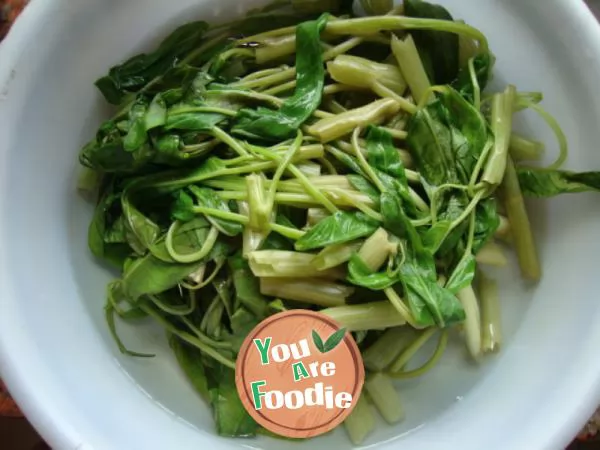 tumis kangkung 