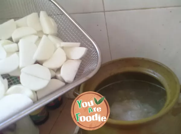 After June 1, cook a big bone soup with white radish