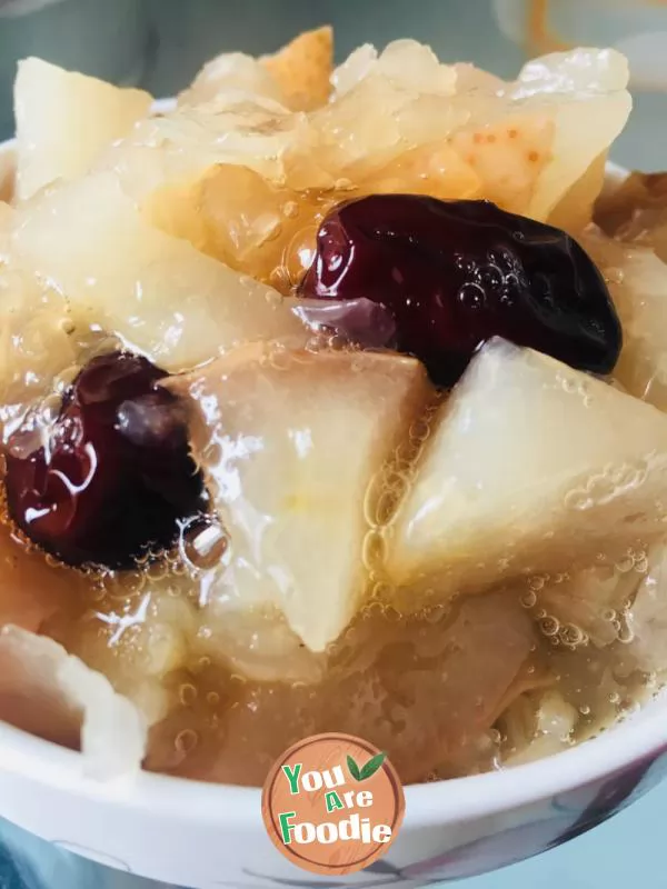 Tremella-and-pear-soup