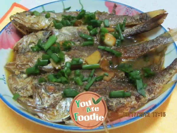 Pan-fried-small-yellow-croaker