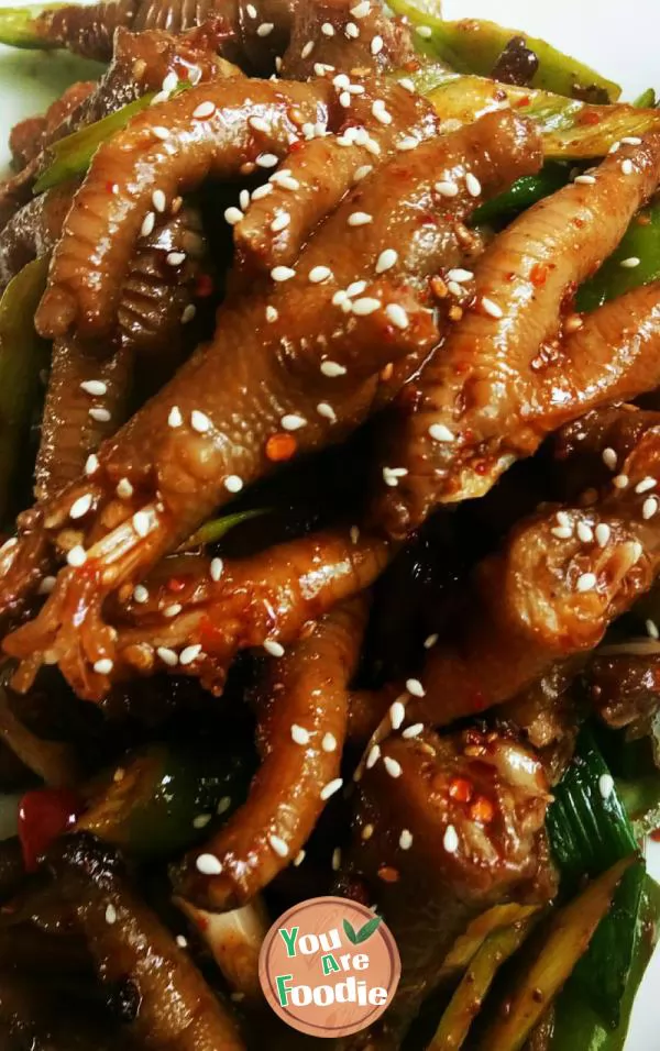 Spicy fried chicken feet