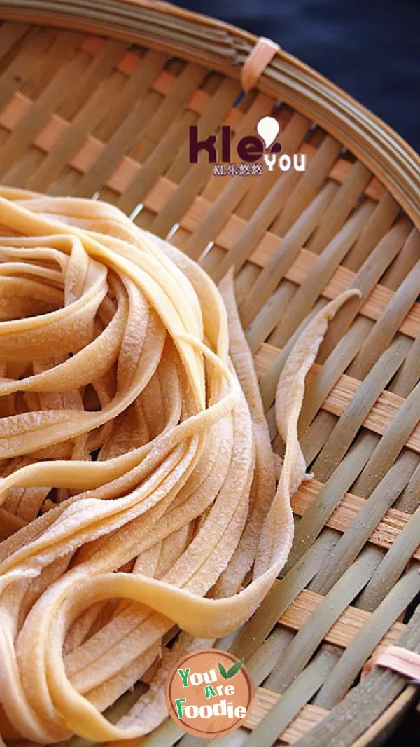 Bamboo noodles [making traditional noodles in simple steps]