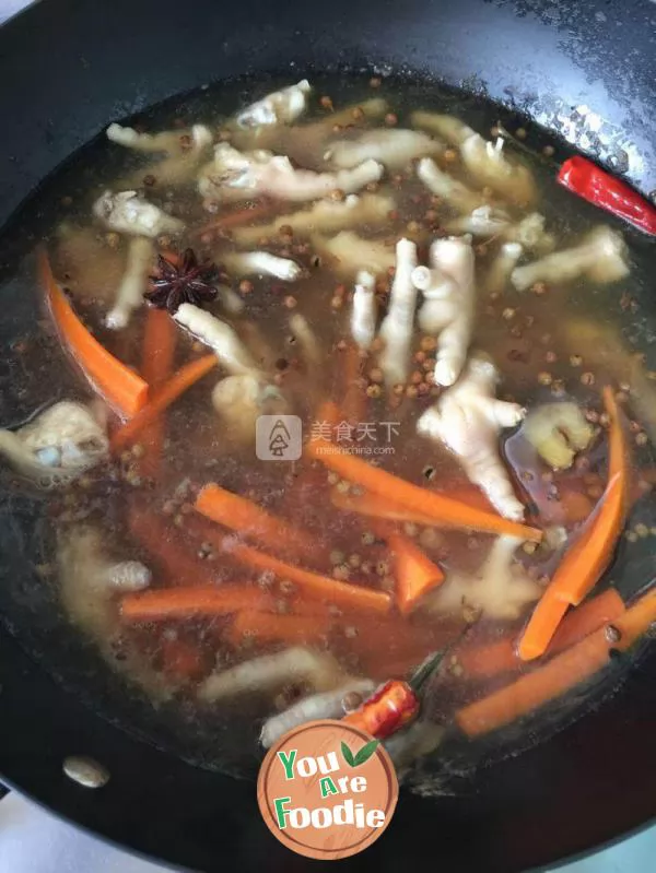 Chicken feet with pickled pepper