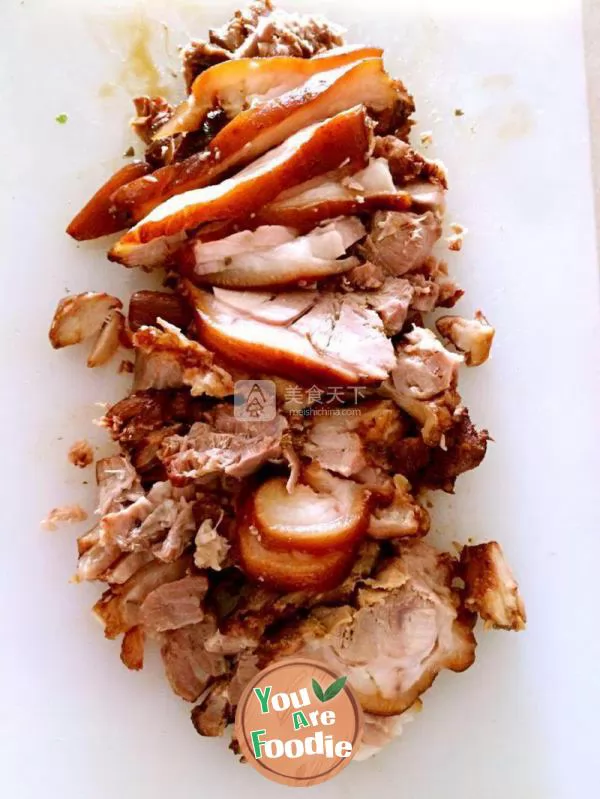 Stewed pork elbows with home style sauce