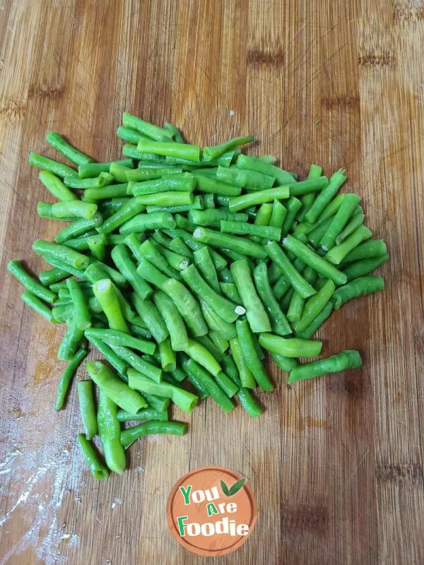 Stir fried green bean sprouts with cowpeas