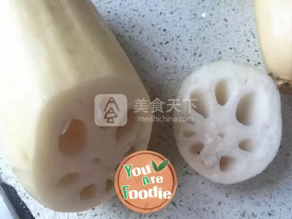 Iced sugar stuffed lotus root