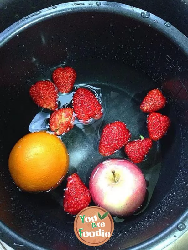 Simple strawberry salad