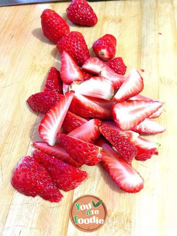 Simple strawberry salad