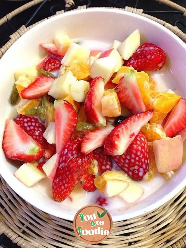 Simple strawberry salad