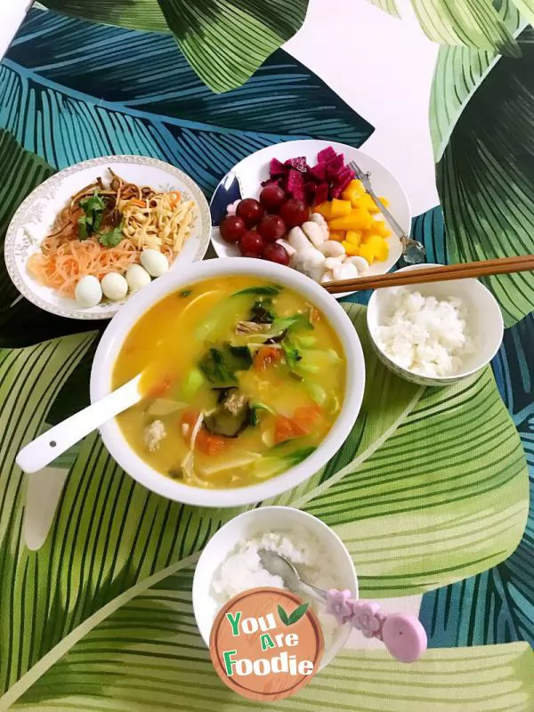 Beef brisket and persimmon soup