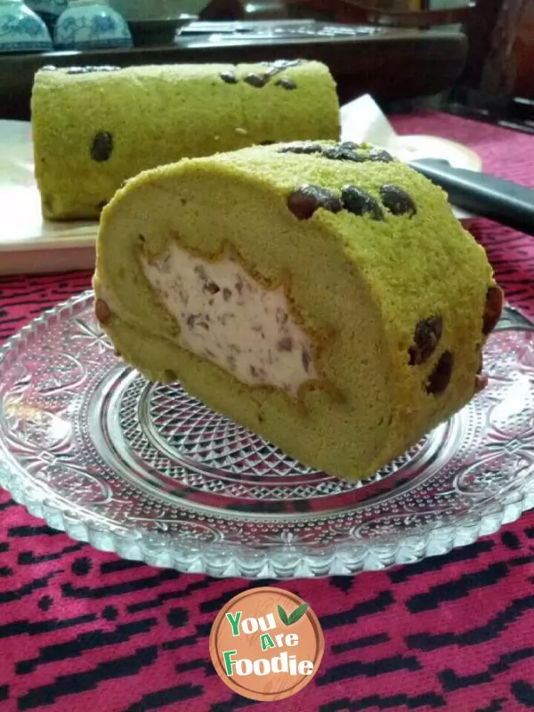 Matcha-Red-Bean-Mousse-Cake-Roll