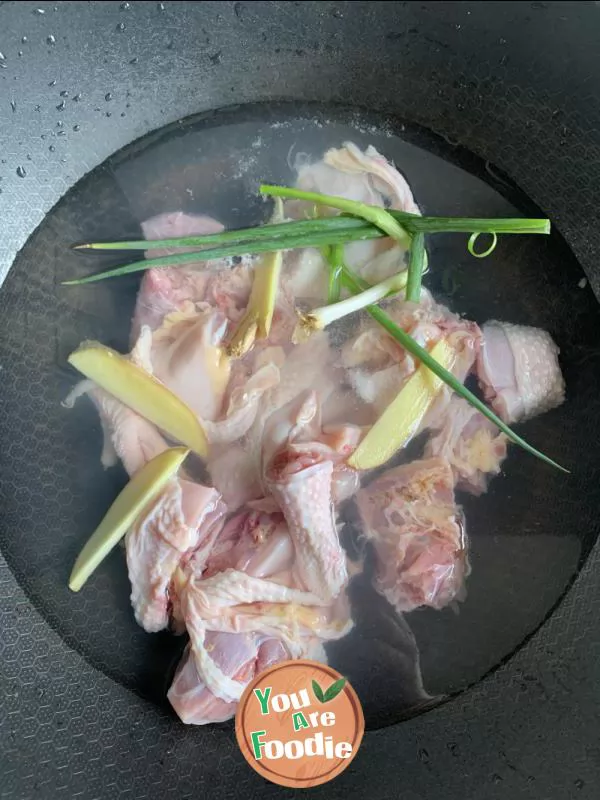 Durian chicken soup with strong fragrance