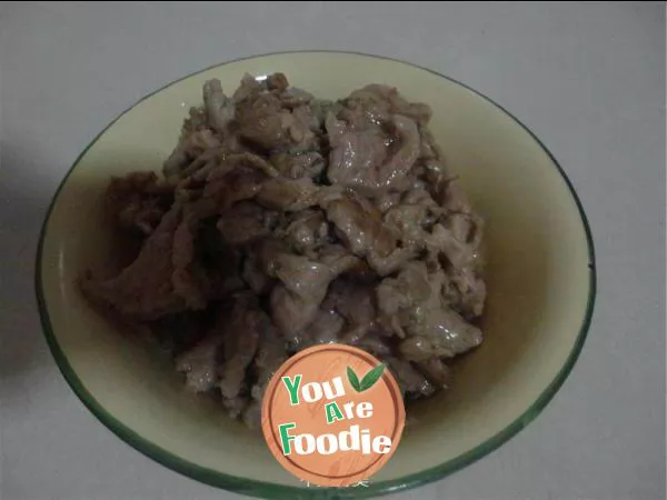 Lean meat in tomato sauce