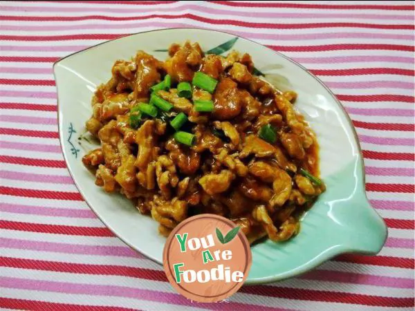 Lean meat in tomato sauce