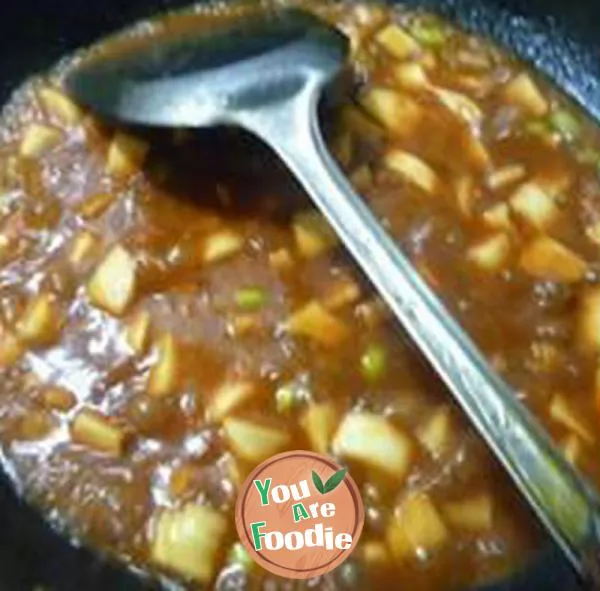 Noodles covered with assorted bean paste