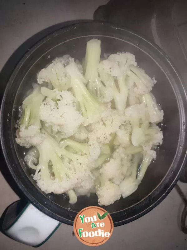 Stir-fried cauliflower