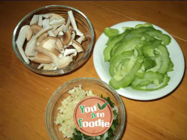 [summer cold dishes] bitter gourd mixed with mushroom