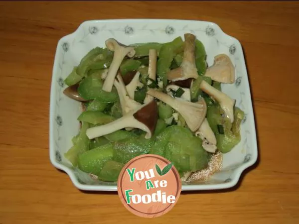 [summer cold dishes] bitter gourd mixed with mushroom